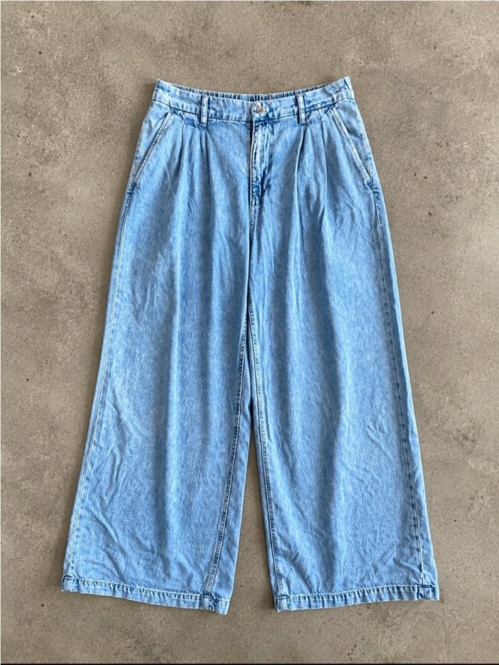 GAP UltraSoft Denim Wide Leg Pleated Jeans Woman 8 Light Wash Lyocell Blend 2024